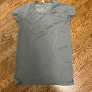 Lululemon top
